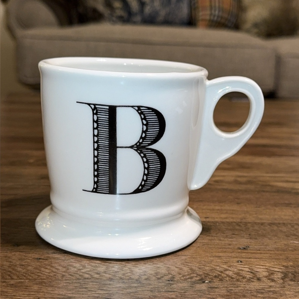 ANTHROPOLOGIE coffee/tea cup/mug initial monogram letter “B”